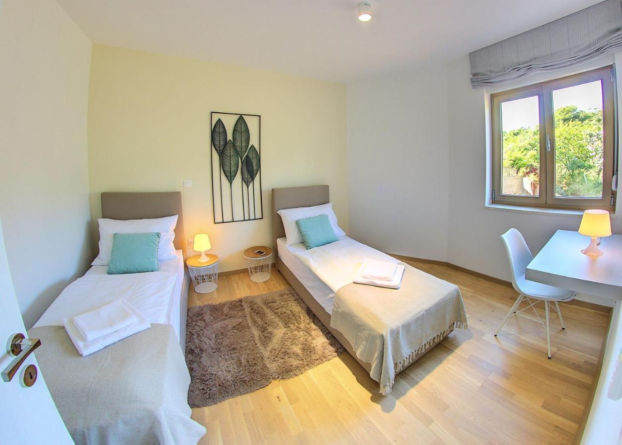 Modo Apartments Пула Экстерьер фото